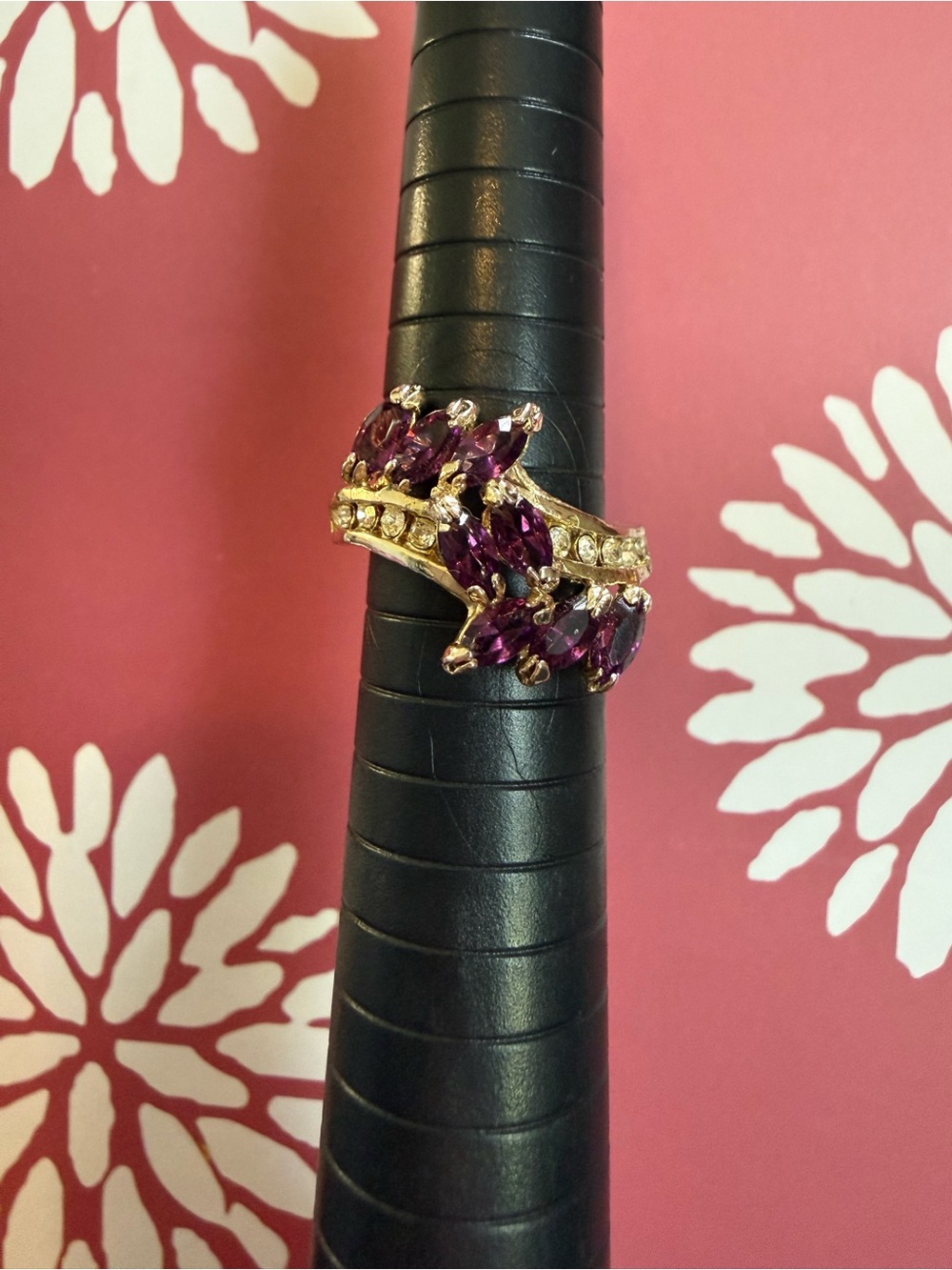 Vintage Style Gold-Tone Purple Crystal Cluster Ring